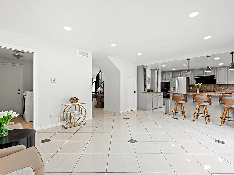 15626 Bechard Ave — Photo 19