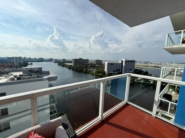 5085 NW 7th St, Miami, FL