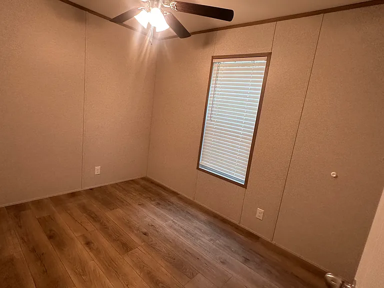 16055 Ressie Dr W — Photo 5