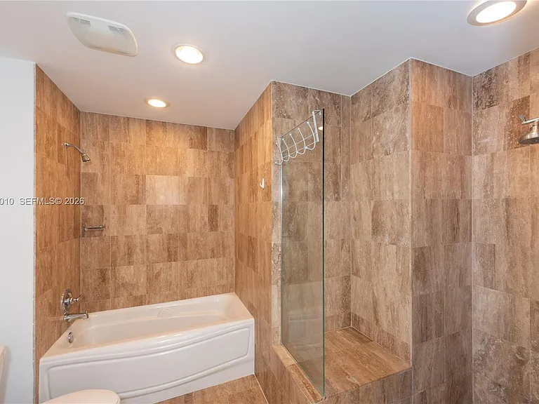 300 S Biscayne Blvd #T-2814 — Photo 13