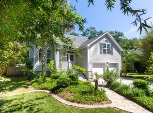 1767 Crystal Lake Dr, Charleston, SC 29412