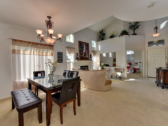 3rd image of 5808 Birchwood Ct