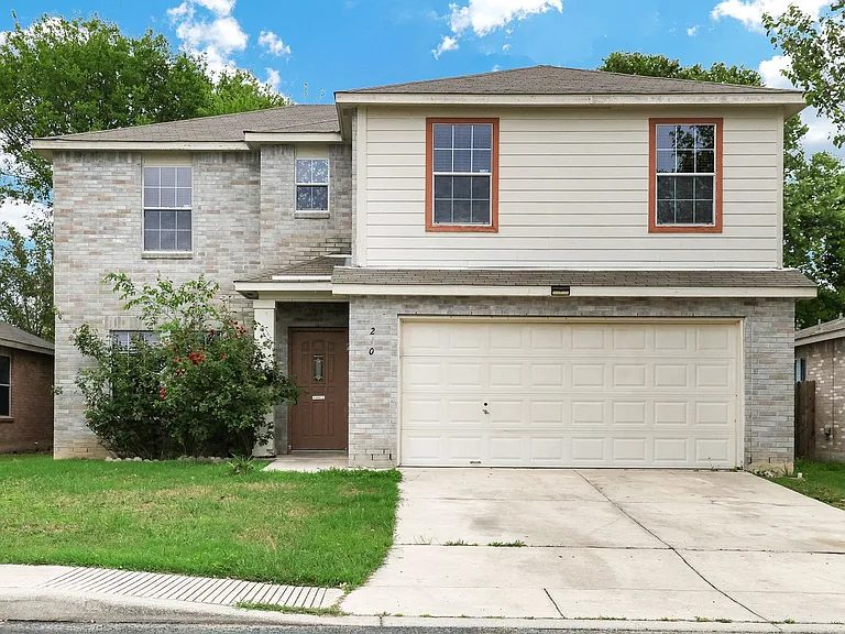 210 Birchwood Bay — Photo 1