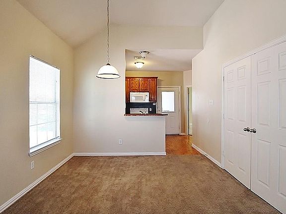 3rd image of 2811 Wayside Ave