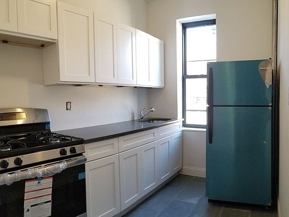2nd image of 15 Woodruff Ave APT D4