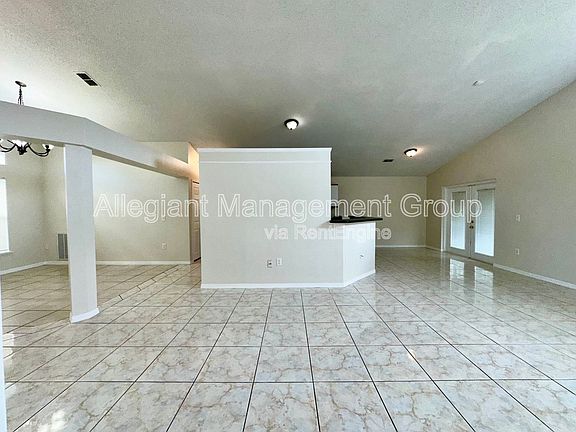 2nd image of 37 Coventry Ct