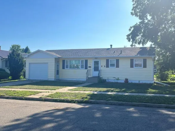 1107 6th Ave W, Mobridge, SD 57601