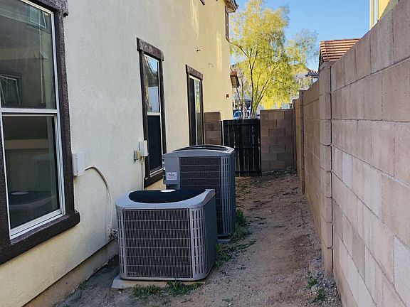 3rd image of 670 W Calle La Bolita
