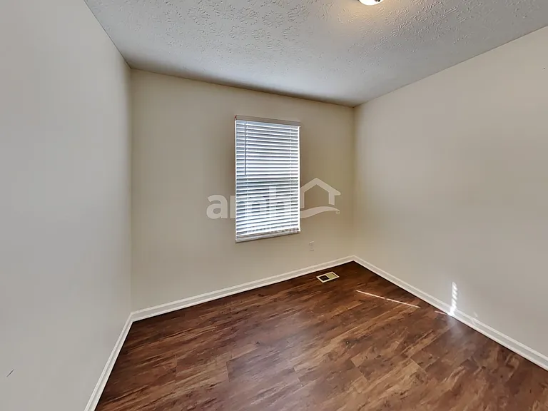 640 Norfolk Sq S — Photo 19