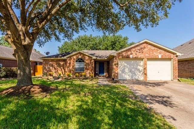 1st image of 5211 Bay Pines Dr