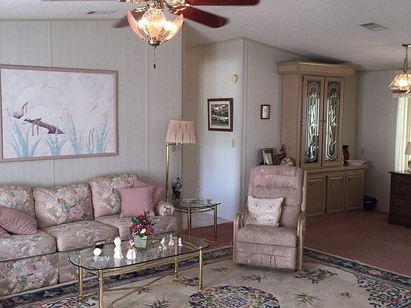 4th image of 38 Plumosa Dr