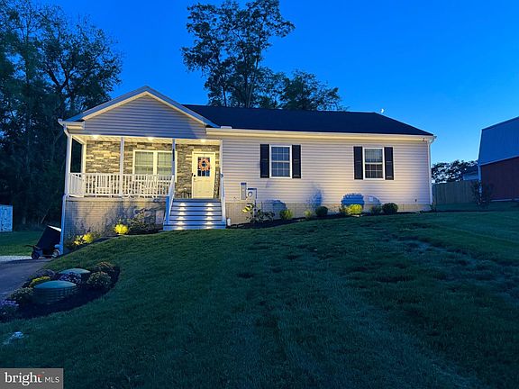 2nd image of 4617 Priestland Rd