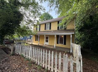 104 W Mauldin St, Walhalla, SC 29691