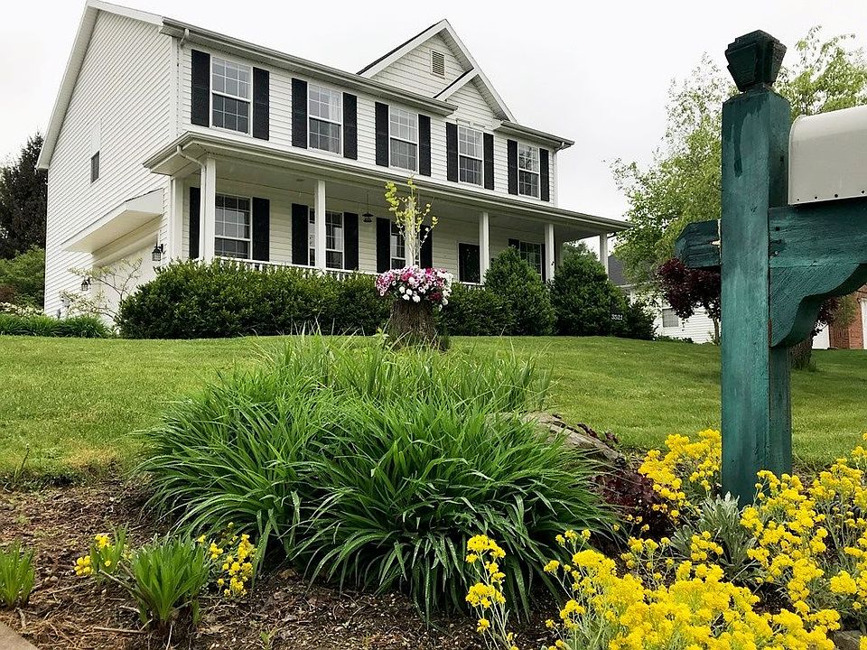 1st image of 3521 Monument Dr