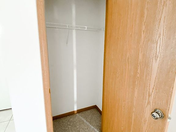 4th image of 2367 Edison Dr