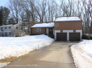 92 E Newman Rd, Williamston, MI 48895