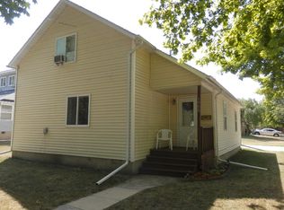 1900 James St, Essexville, MI