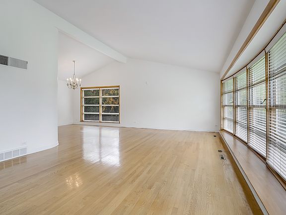 4th image of 1424 Kenilworth Ln