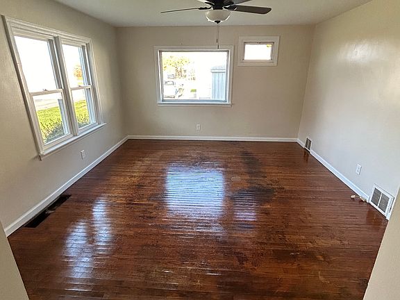 3rd image of 2284 Main St