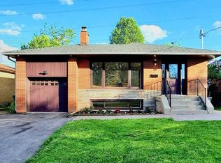 39 Bowerbank Dr, Toronto, ON M2M 1Z9