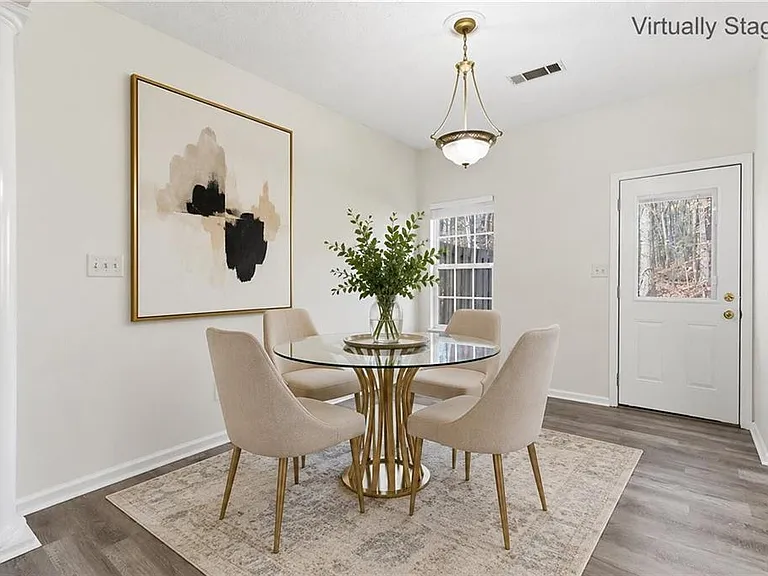 2913 Greyhawk Ln — Photo 3