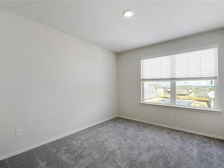 121 Nettletree Dr — Photo 17