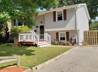 360 Beach Ave, Warwick, RI 02889