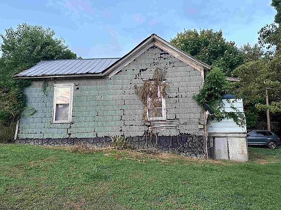4th image of 162 Finch Ln