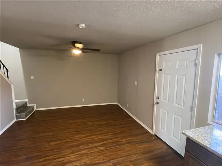 1208 Churing Dr — Photo 7