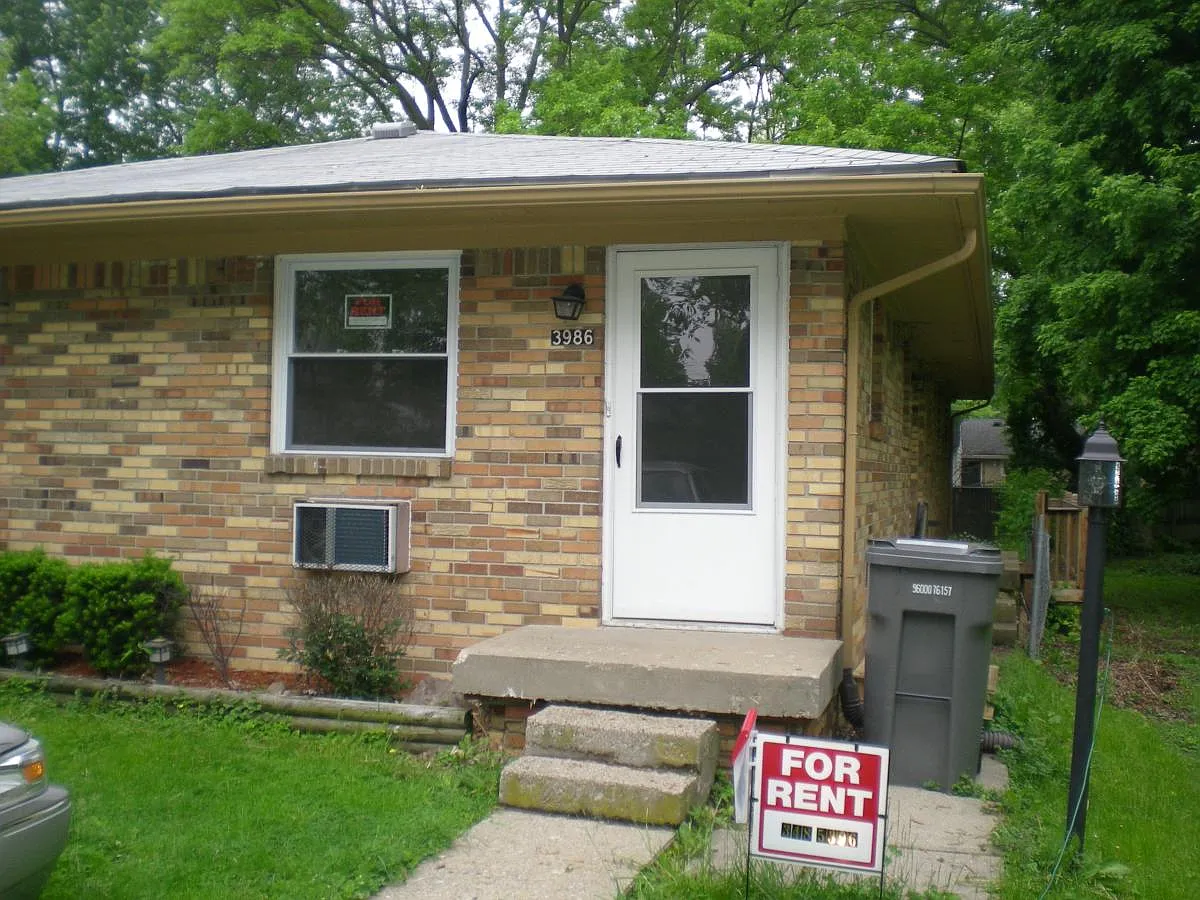 3986 S Randolph St photo 1
