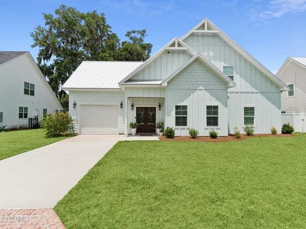 1034 Captains Cove Way, Saint Simons Island, GA 31522