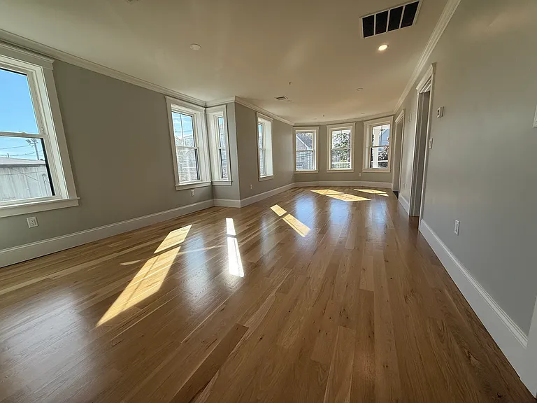 95 Grant St #A — Photo 6