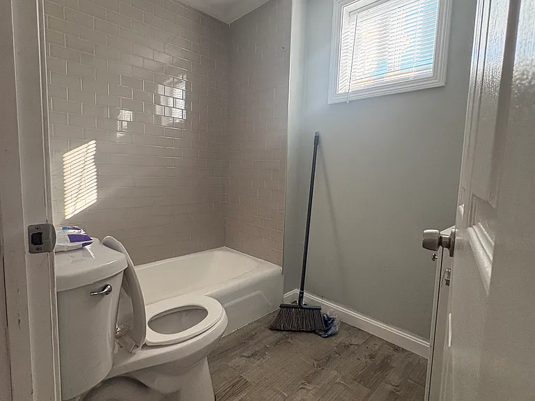 776 Main St #5 — Photo 6