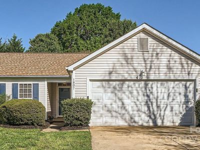 1807 Oakdale Green Dr, Charlotte, NC, 28216