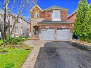 3377 Destination Dr, Mississauga, ON L5M7W6