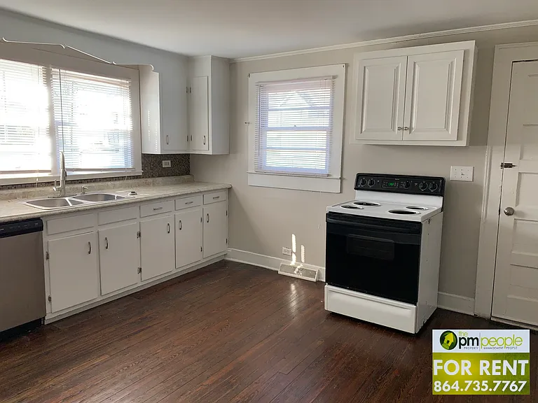 14 McBeth St — Photo 3