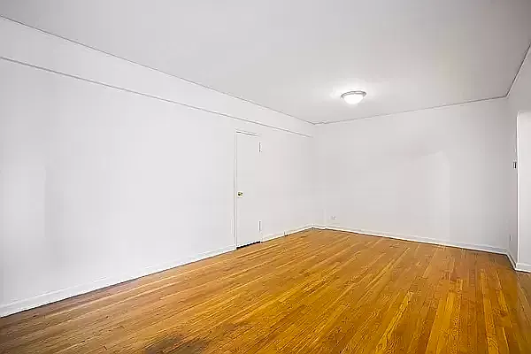 Rented by Waldstar Real Estate LLC | media 15