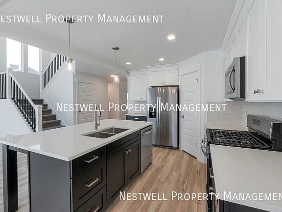 4th image of 694 N Gillan Dr