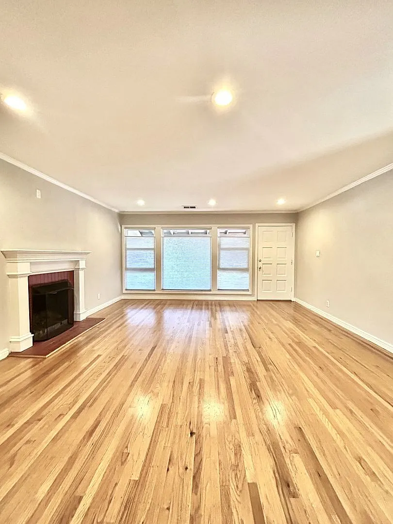 Beautiful, 2 Bedroom, 1 Bathroom, Home in Redwood City Available NOW! — Photo 2