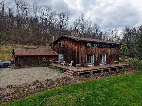 2nd image of 1240 Martin Rd