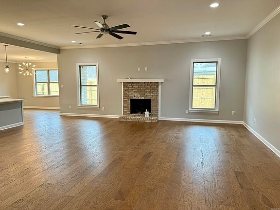 4th image of 3209 Steeplechase Cir