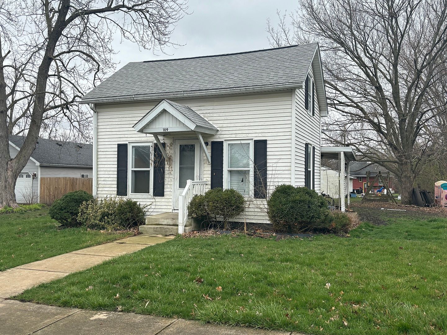 109 E 6th St, Gridley, IL 61744 | MLS 12013558 | Zillow