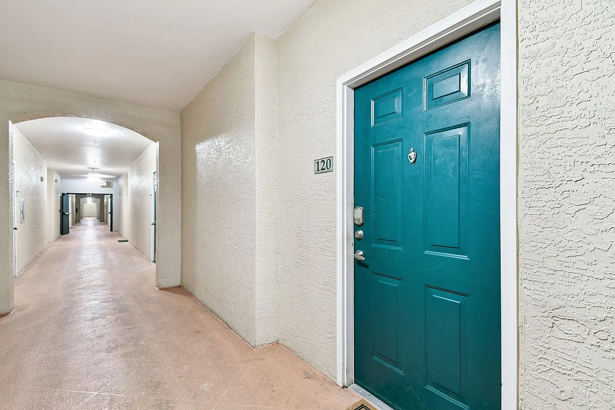 Building Photo - 1216 S Missouri Ave #120