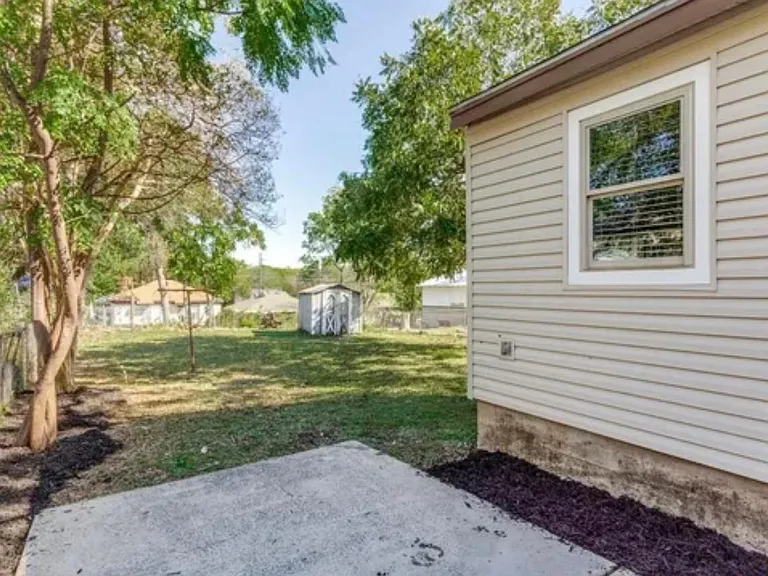 1406 Harlandale Ave — Photo 25