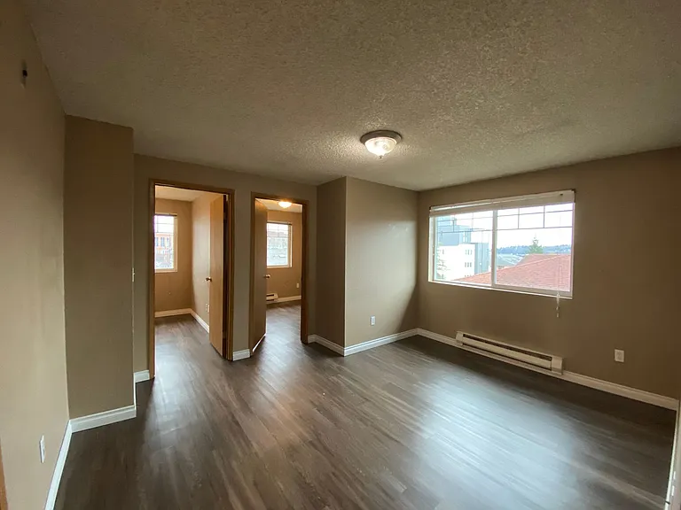 Westwood Apartments — Photo 222