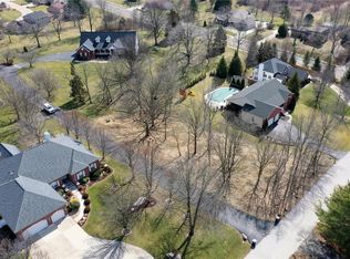 808 Saratoga Hts, Saint Charles, MO