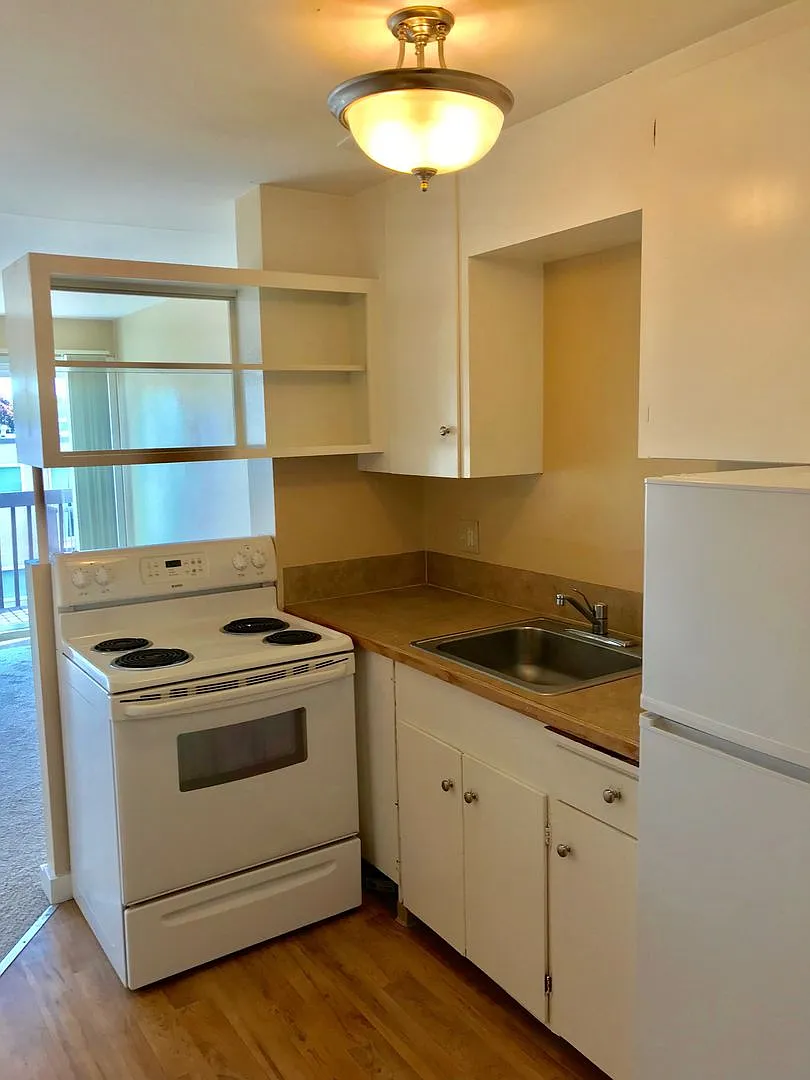 Aladdin Apartments on Greenlake — Photo 4