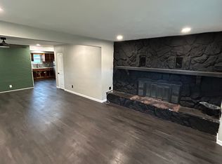 1909 Menard Dr, Belleville, IL 62220