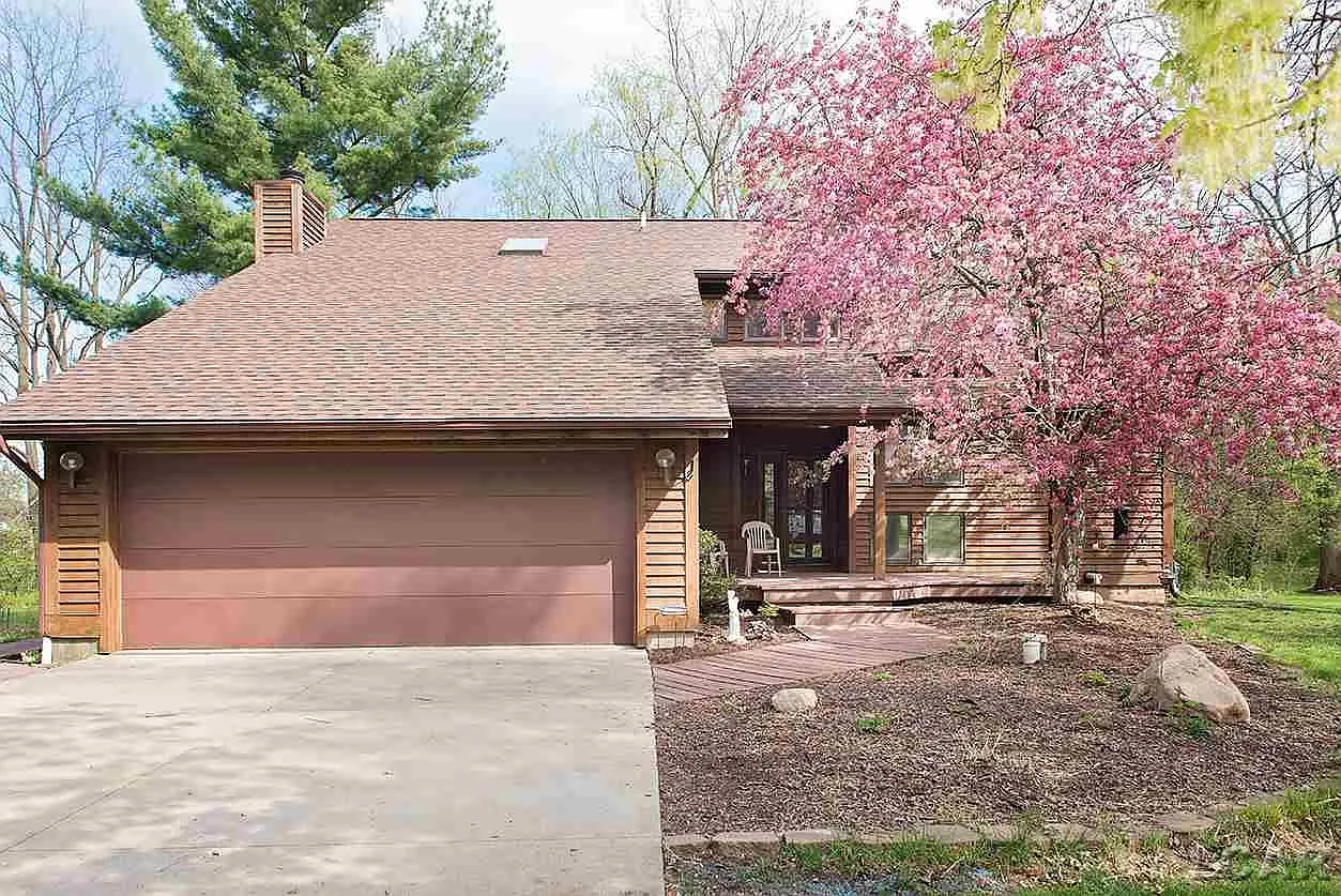 2899 Amsler Dr photo 1