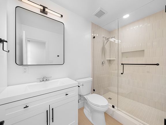 4th image of 2256 Albatross St Unit 1